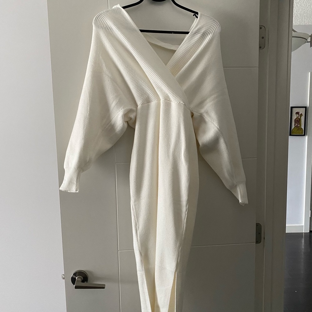 White knit dress